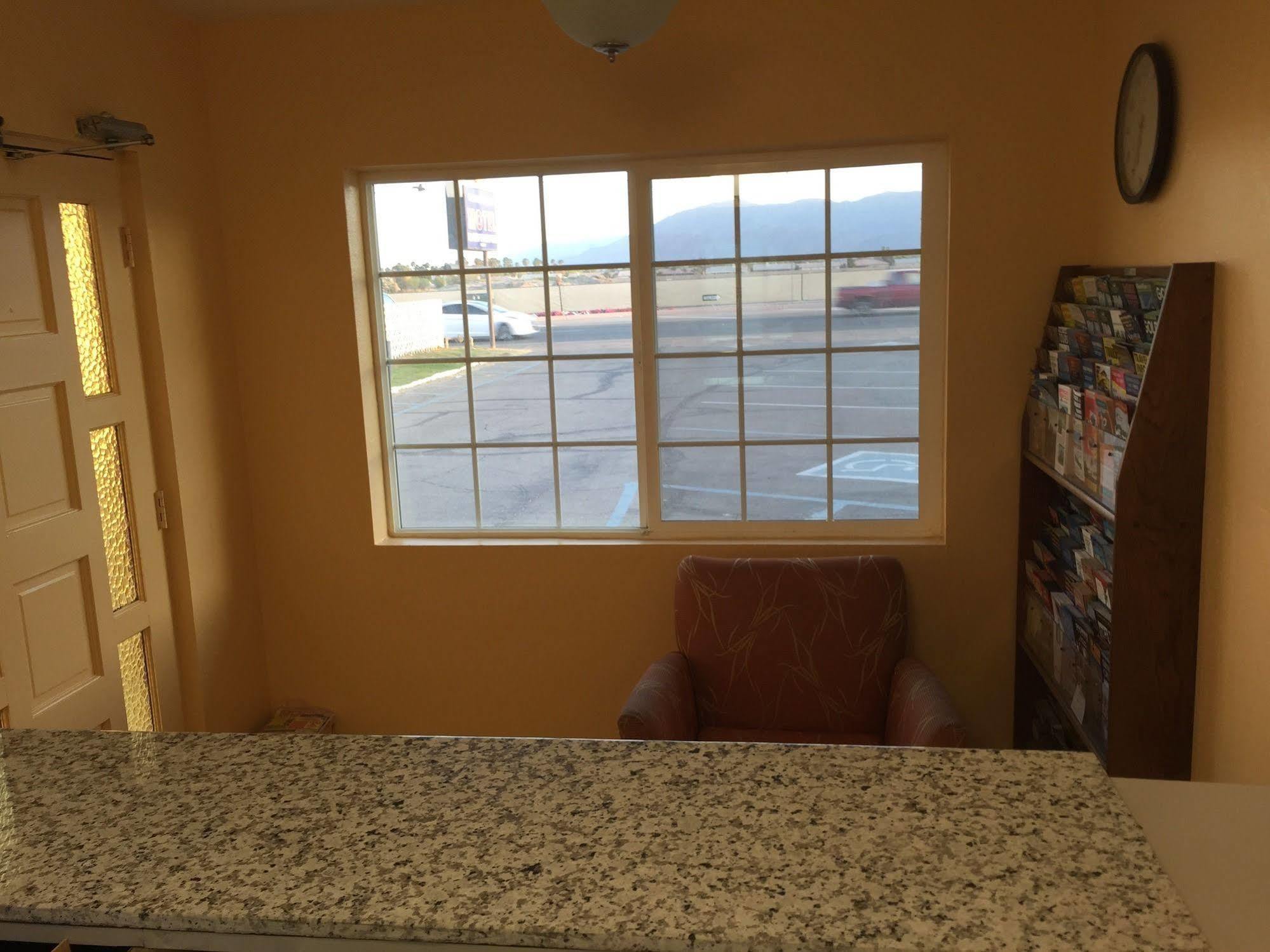 Western Sands Motel Индио Экстерьер фото